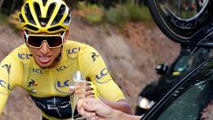 Slavící vítěz Tour de France 2019 Egal Bernal