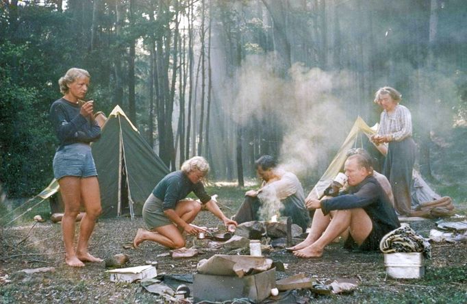 Historická fotografie z rodinného archivu Pavla Eckhardta. Kolorováno