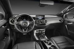 Daimler svolává přes milion aut kvůli možným problémům s airbagy