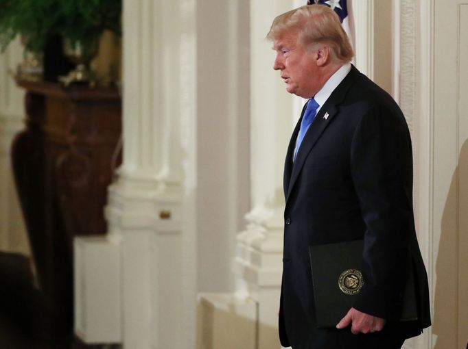 Donald Trump na tiskové konferenci k výsledkům voleb.