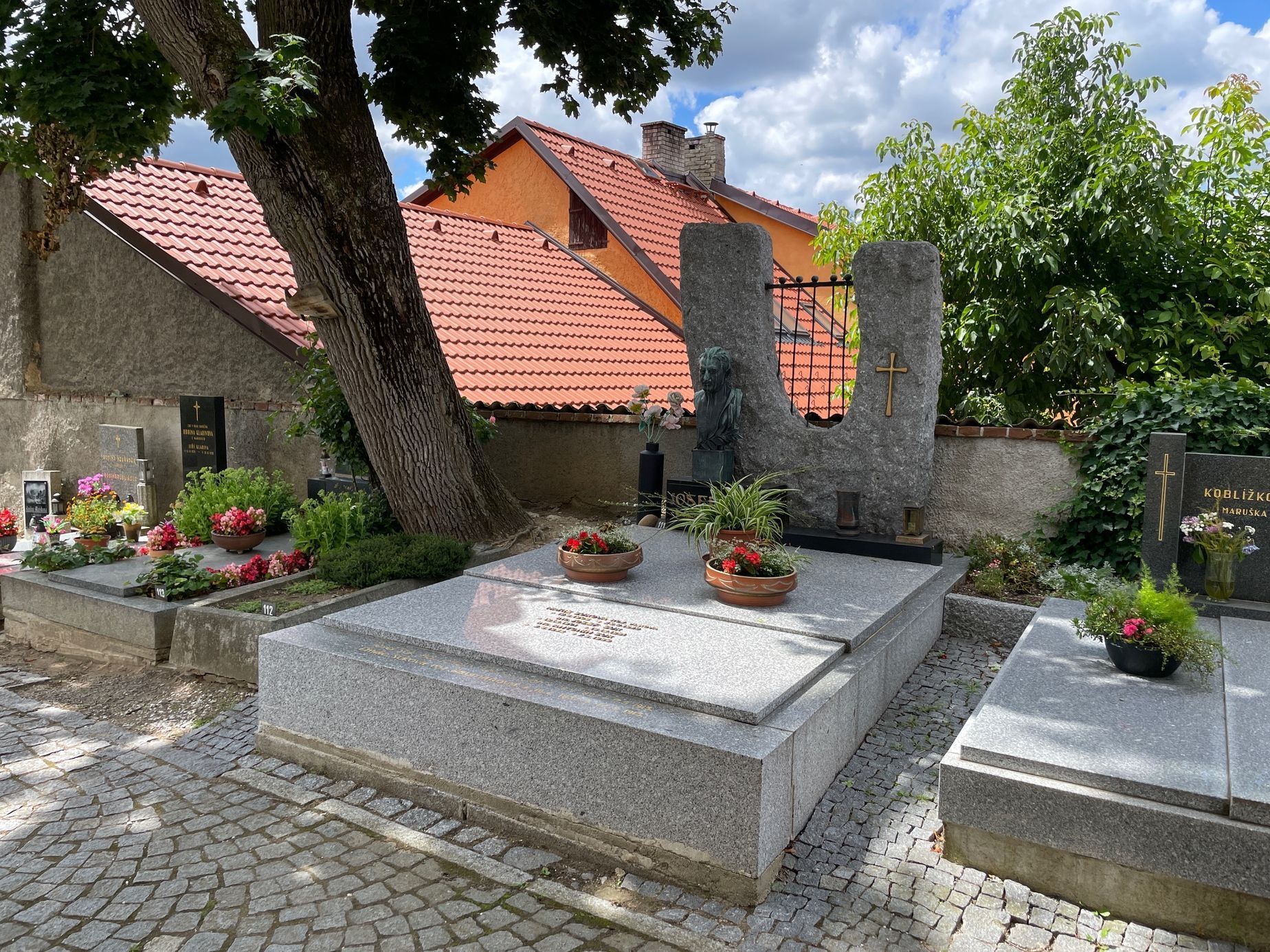 Středočeská obec Křečovice, kde se v roce 1985 natáčela komedie Vesničko má, středisková (23. 7. 2025)