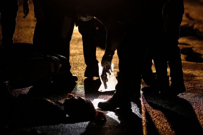 Fotografie zachycují protidrogové tažení, které vede filipínský prezident Rodrigo Duterte.