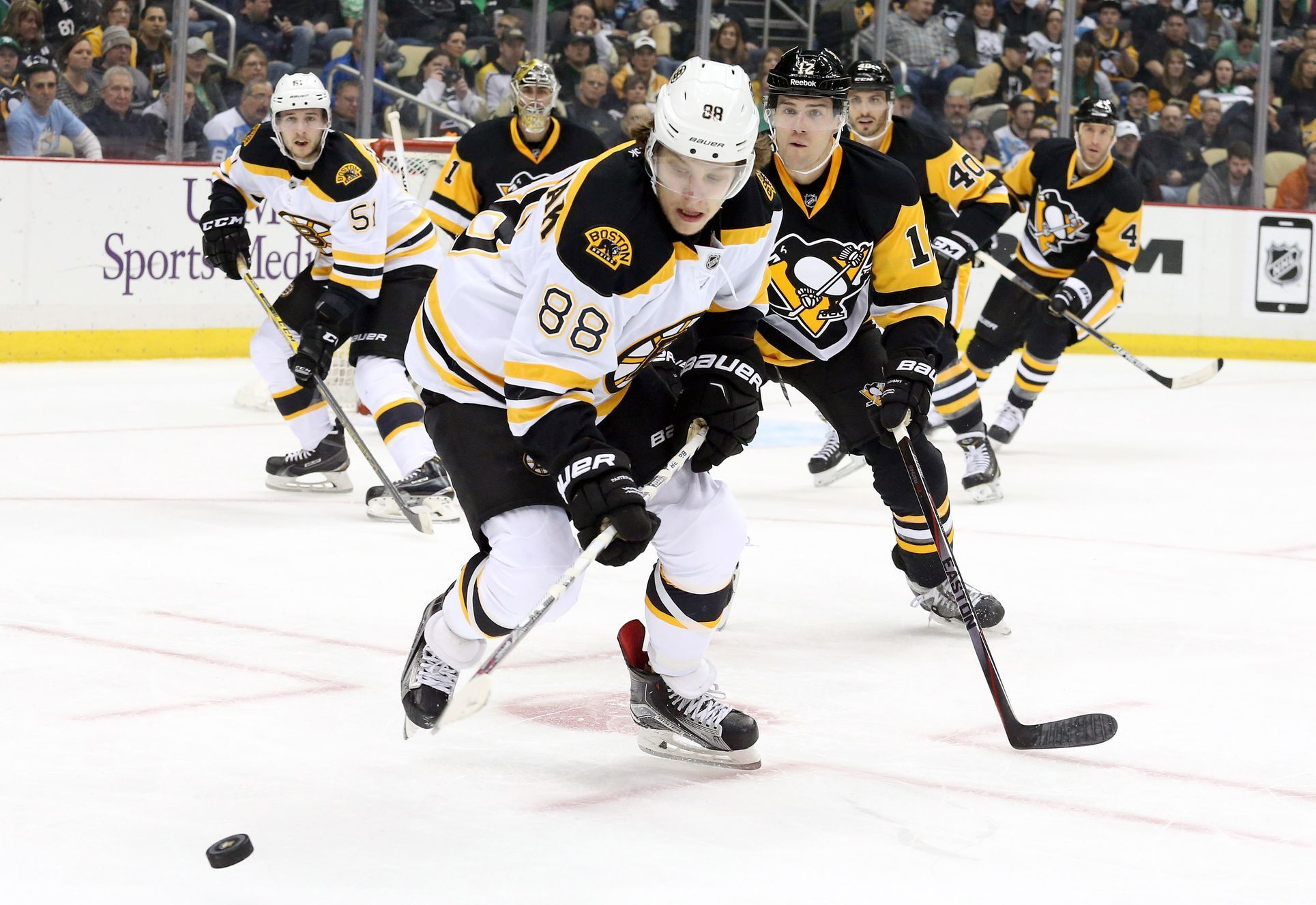 NHL: Boston Bruins at Pittsburgh Penguins (Pastrňák, Lovejoy)