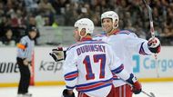 Dubinsky a Girardi oslavují rozhodující gól