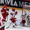 MS v hokeji 2013, Česko - Bělorusko: Jiří Novotný - Arťom Demkov (15) a Vitalij Belinskij