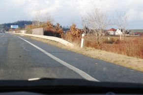 Foto: Co všechno vás může zabít u silnic blízko Prahy