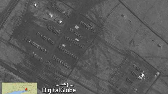 Satelitní snímky ruských jednotek poblíž ukrajinských hranic.