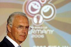 Beckenbauer připustil chybu, kupování hlasů ale odmítá