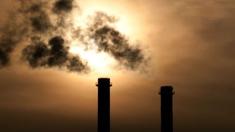 Hrozí nevratné změny, pokud se na snížení emisí nedohodneme, přestaneme situaci zvládat, říká expert
