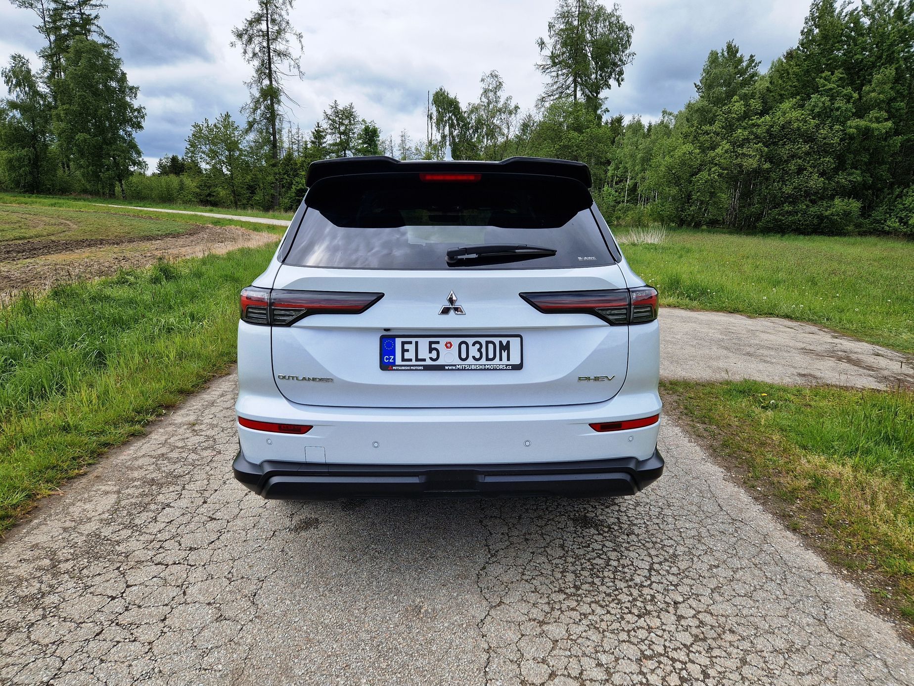 Mitsubishi Outlander PHEV test