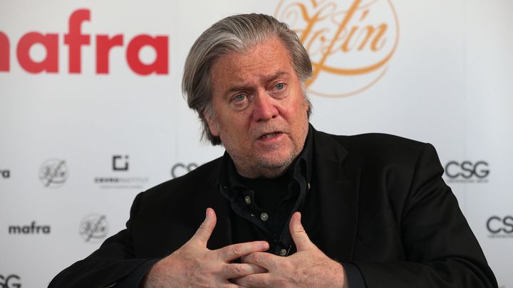 Trumpův exporadce Bannon je ve vazbě, čelí obžalobě kvůli vpádu do Kapitolu; Zdroj foto: Lukáš Bíba