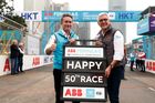 10. března se totiž v ulicích Hongkongu odjel jubilejní 50. podnik tohoto seriálu. První Grand Prix Formule E se shodou okolností jela také na území Číny, 13. září 2014 v Pekingu.