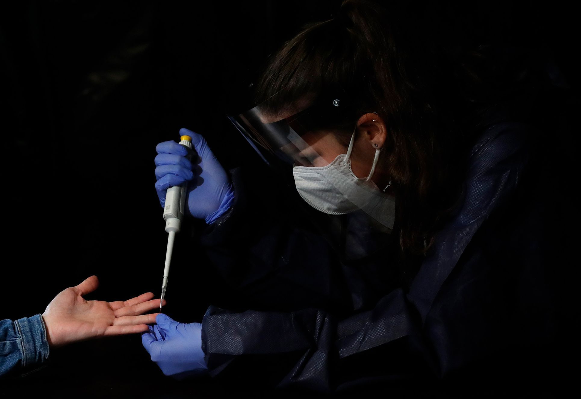 Snímky z výstavy českých fotoreportérů Koronavirus – Život v nouzovém stavu