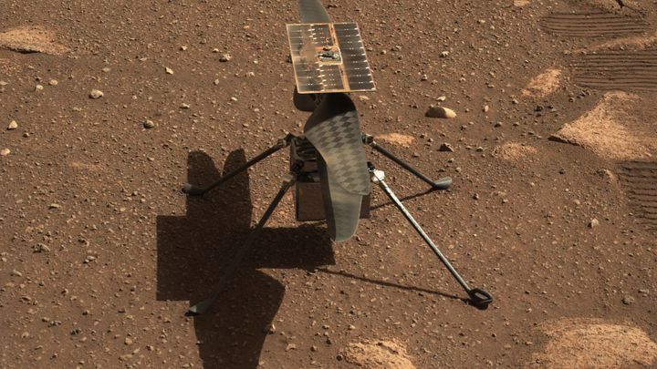 Vrtulník Ingenuity úspěšně zvládl druhý let na Marsu, poslal fotografii povrchu; Zdroj foto: NASA, JPL-Caltech