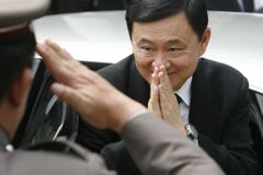 Thaksin se vrátil. Slíbil, že s politikou skoncoval