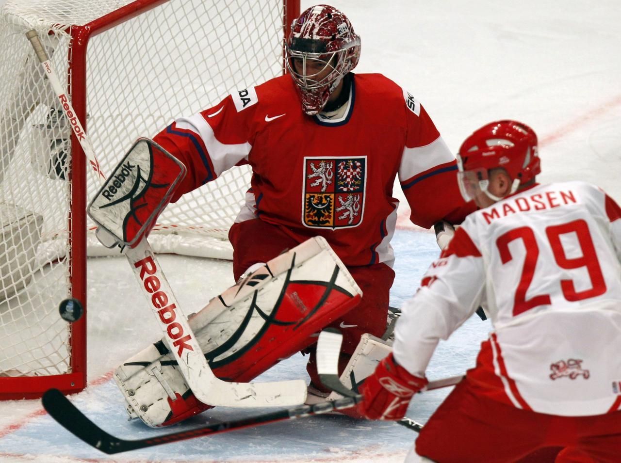 MS v hokeji 2012: Česko - Dánsko (Jakub Kovář, Madsen)