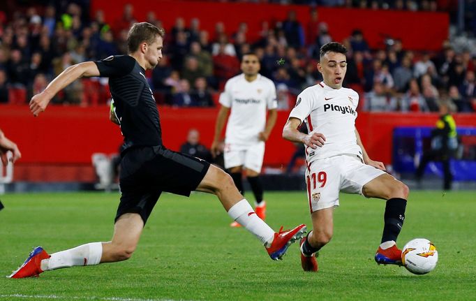 fotbal, Evropská liga 2018/2019, FC Sevilla - Slavia Praha, Tomáš Souček (vlevo) a Munir El Haddadi