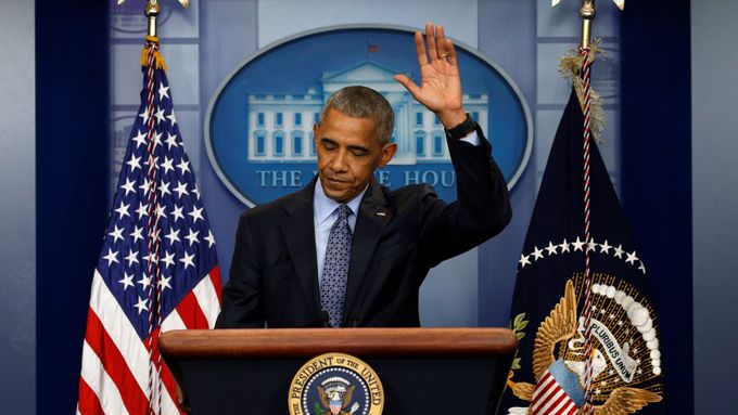 Bývalý americký prezident Barack Obama na své poslední tiskové konferenci v Bílém domě ve středu 18. ledna 2017.