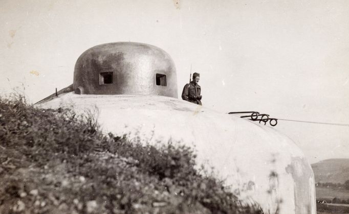 Reprofoto z publikace Mobilizace ve fotografie – Armáda a stráž obrany státu v letech 1938 – 1939, autoři Jiří Suchánek & Jaroslav Beneš