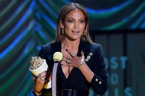 FOTO Filmové ceny MTV: Dojaté Jennifer Lopez hvězdy nepřály
