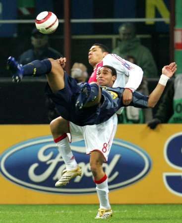 Inter Milán - Ajax Amsterdam: Adriano a Maduro