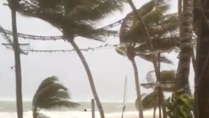 Hurikán Irma zasáhne Dominikánskou republiku, na místě je naše reportérka
