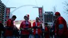 Čeští fanoušci před stadionem Wembley před zápasem kvalifikace ME 2020 Anglie - Česko.