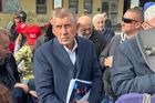 Proč jsem neoblíbený? divil se Babiš v Praze. Vedle podpory opět slyšel i nadávky