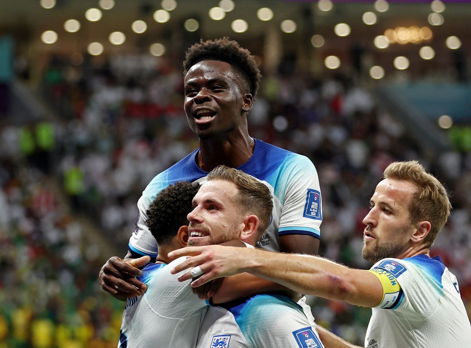 Angličané slaví gól v osmifinále MS 2022 Anglie - Senegal