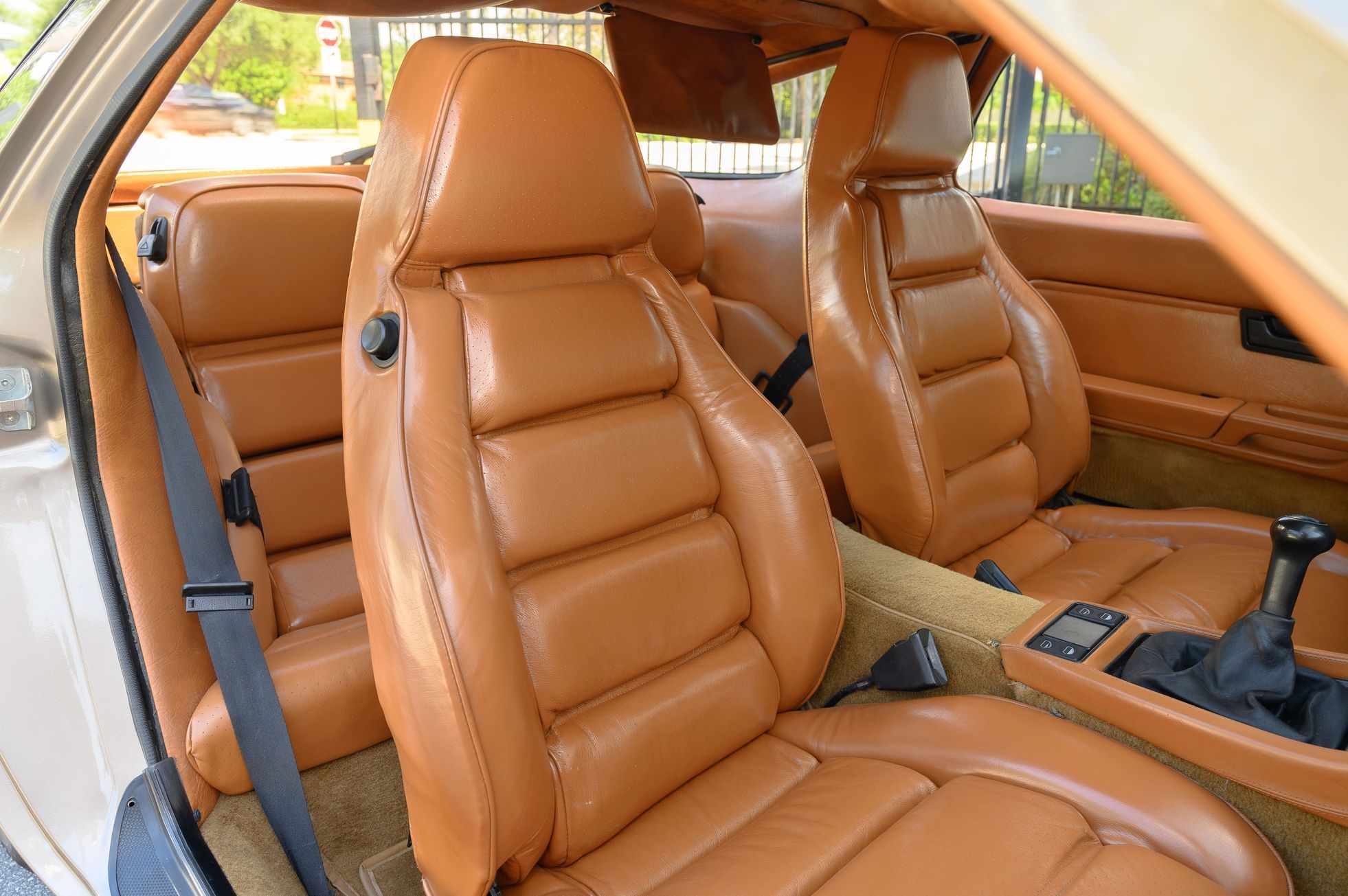 Porsche 928
