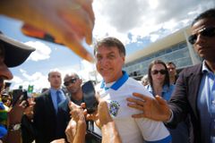 Brazilský soudce povolil vyšetřování proti Bolsonarovi. Prezidentova popularita padá
