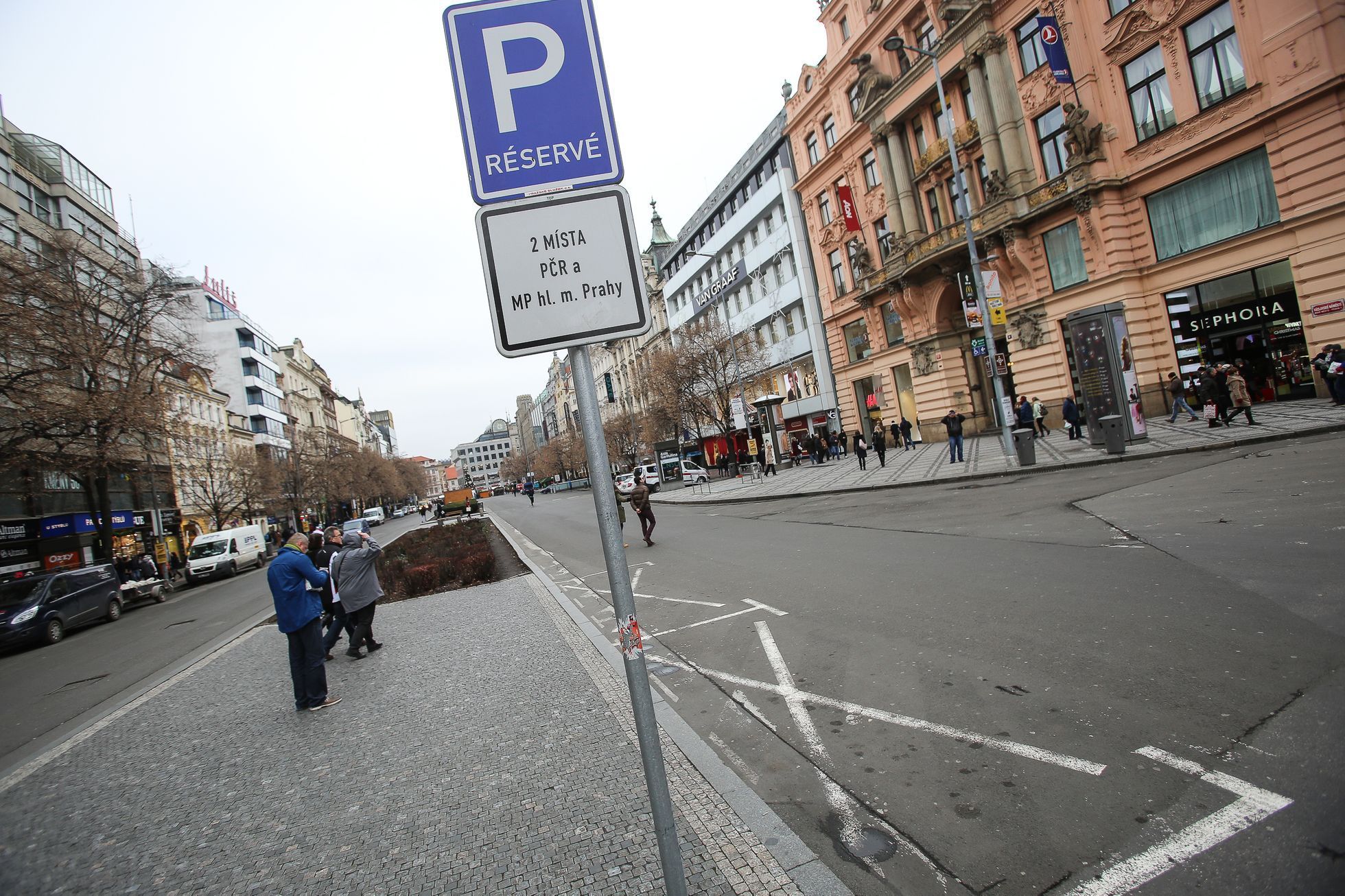 Vánoční trhy v Praze - bezpečnostní opatření po berlínských útocích 2016