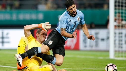 China Cup, Česko-Uruguay: Jiří Pavlenka - Luis Suárez
