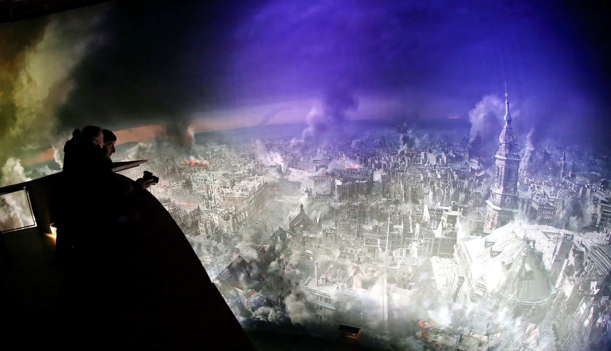 Ve městě je nyní možné shlédnout panoramatickou expozici, nazvanou Dresden 1945.