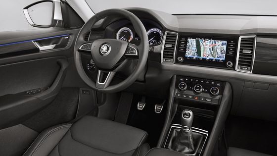 Škoda pustila první čtyři snímky interiéru nového SUV Kodiaq. Podívejte se na kufr nebo přístrojovku