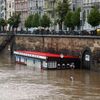 Náplavka u Vltavy v centru Prahy v neděli 2. 6. 2013