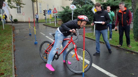 Fotoblog: Není jízda jako jízda. Jak by to nejspíš vypadalo, kdyby byl cyklistům povolen alkohol