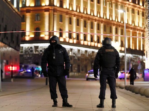 Při střelbě ve vstupní hale FSB zemřeli nejméně tři lidé.