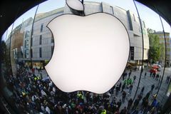 Apple proti FBI: Bitva o ochranu soukromí, nebo divadýlko? Spíš sledujeme tyátr