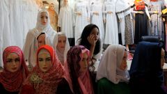 Obchod s hidžáby v indonéské Jakartě.