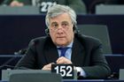 Europoslanci si volí předsedu. Největší šance má kandidát lidovců Tajani, zatím mu ale chybí hlasy