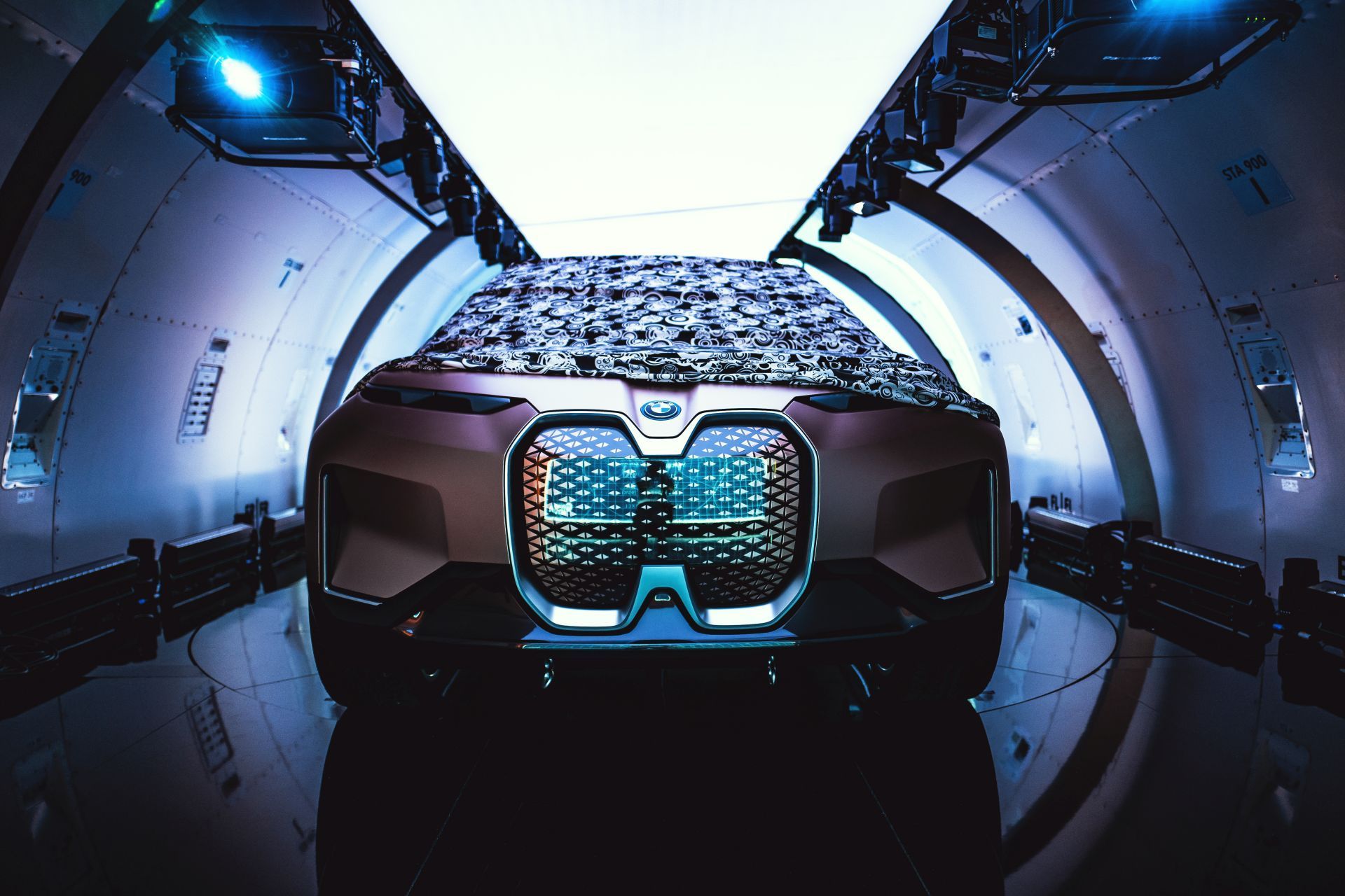 BMW Vision iNext používat od 17. 9.