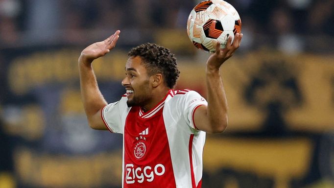 Soccer Football - Europa League - Group B - AEK Athens v Ajax Amsterdam - Stadium OPAP Arena, Athens, Greece - October 5, 2023 Ajax Amsterdam's Devyne Rensch reacts REUTE