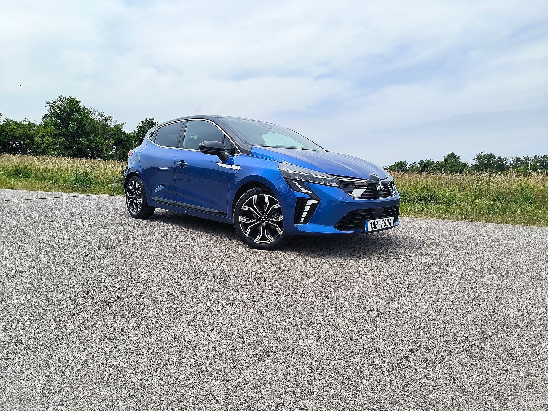 Renault Clio a Mitsubishi Colt