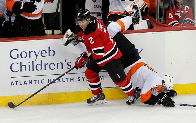 NHL: Philadelphia Flyers at New Jersey Devils (Židlický, Raffl)