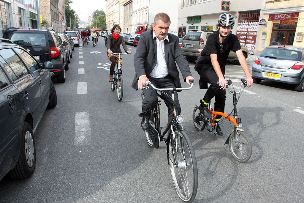 Náměstek ministra na kole