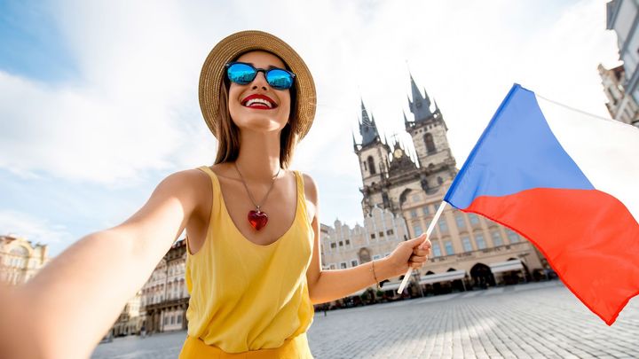 Kvíz: Získali byste české občanství? Co musí znát cizinci, kteří se o něj ucházejí; Zdroj foto: Shutterstock