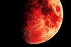 Úplné zatmění Měsíce se nad Českem ukáže příští pondělí, vzácně spolu se superúplňkem