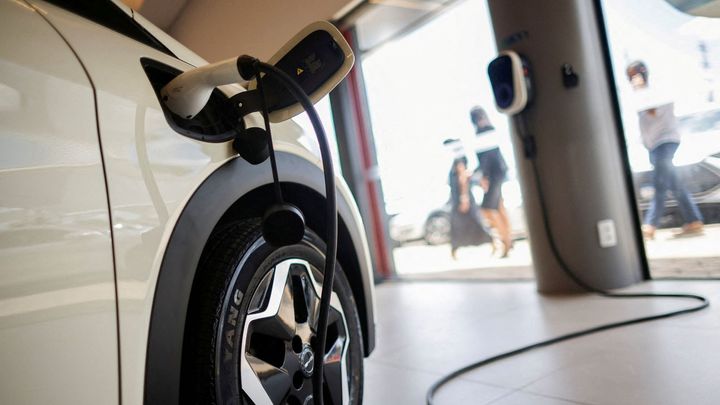 Češi nemají zájem o elektromobily. Bojí se krátkého dojezdu a vyšší ceny; Zdroj foto: Reuters