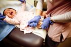V New Yorku platí kvůli epidemii spalniček povinné očkování, hrozí pokuta 1000 dolarů